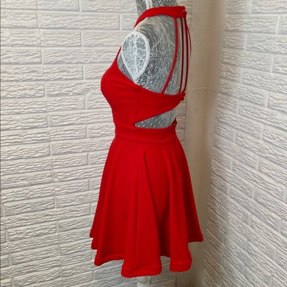 Clear Out‼️ Red Keyhole Front Dress - Picture 4 of 8